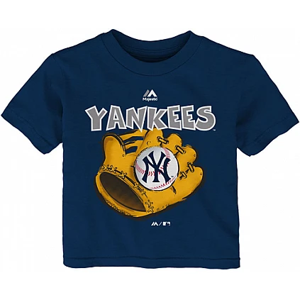 Baseball Mitt T-Shirt: Yankees