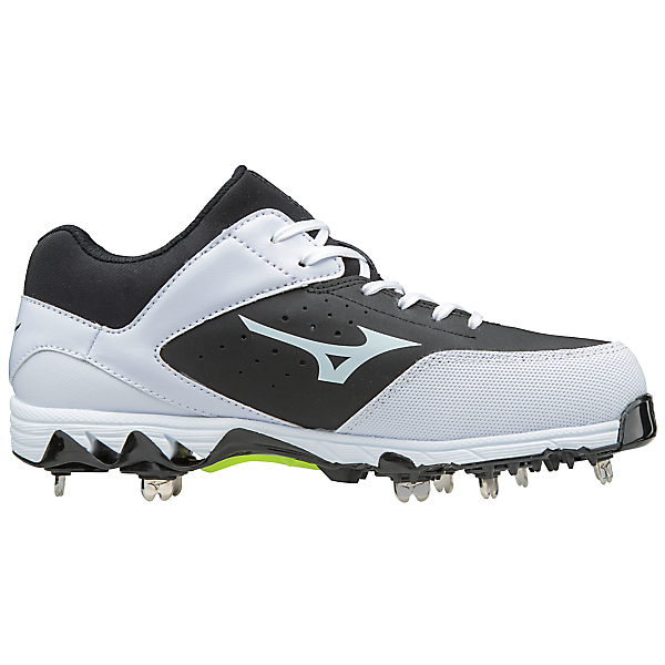 Mizuno 9-Spike Swift 4/5 Low Women: Black