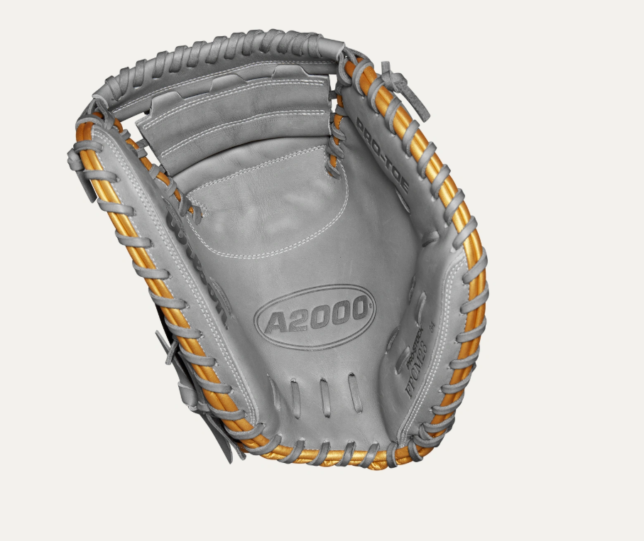 Wilson Spring 2025 A2000 FPCM23SS 34'' REG Fastpitch Glove